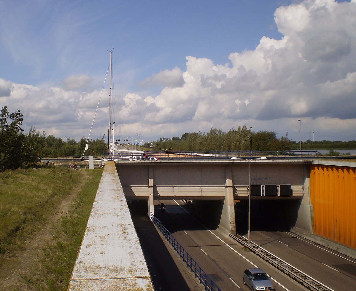 Veluwemeer Aqueduct A Dutch Marvel of Engineering