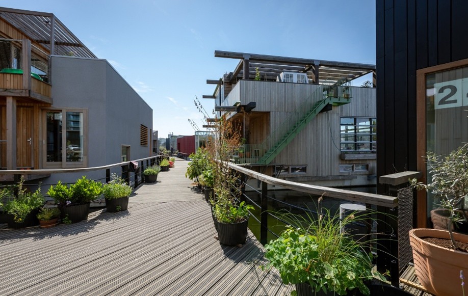 Floating Houses Amsterdam – Dutch Floating Houses Against Climate Change